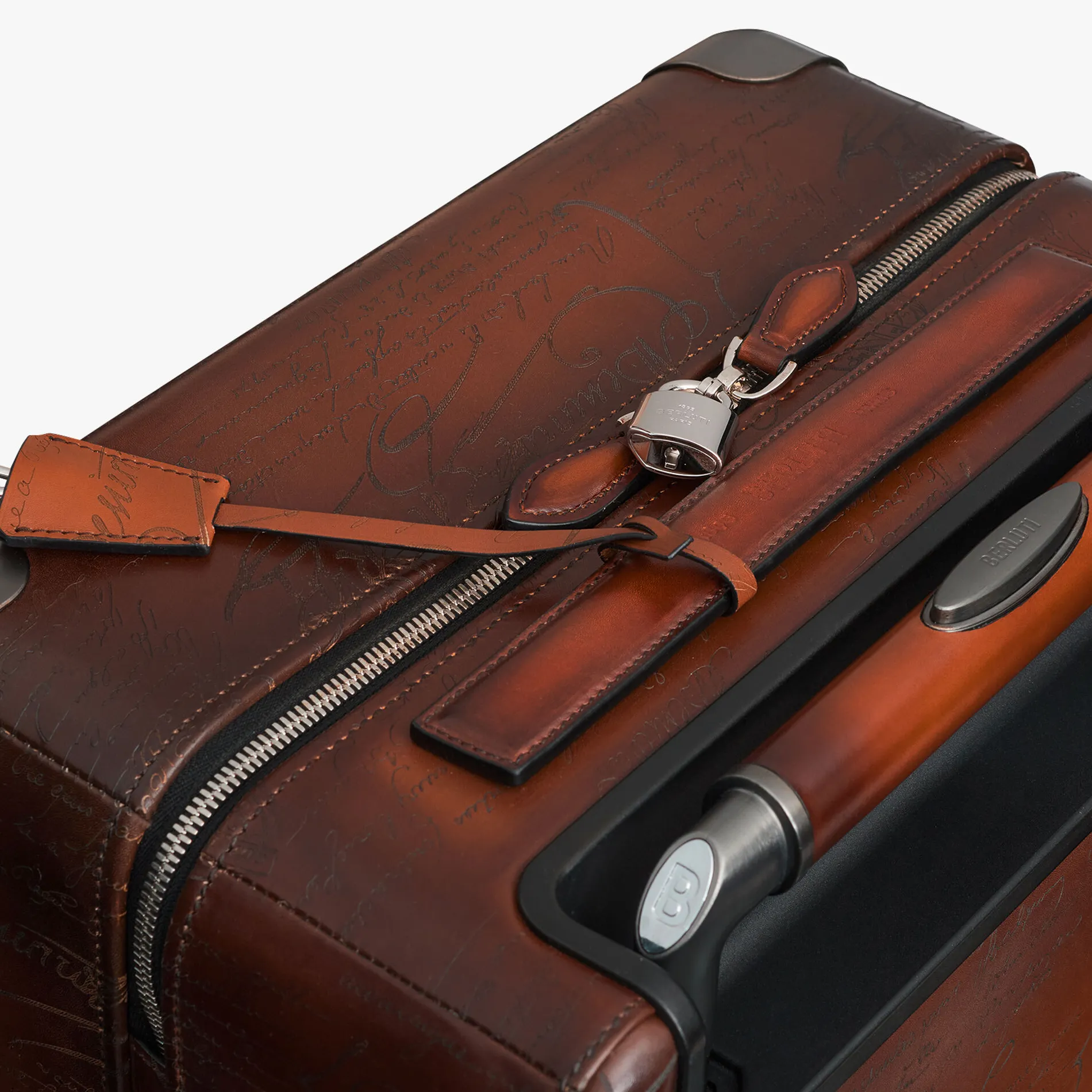 Berluti Bagage Roulant Formula1005 En Cuir Scritto | Sacs De Voyage