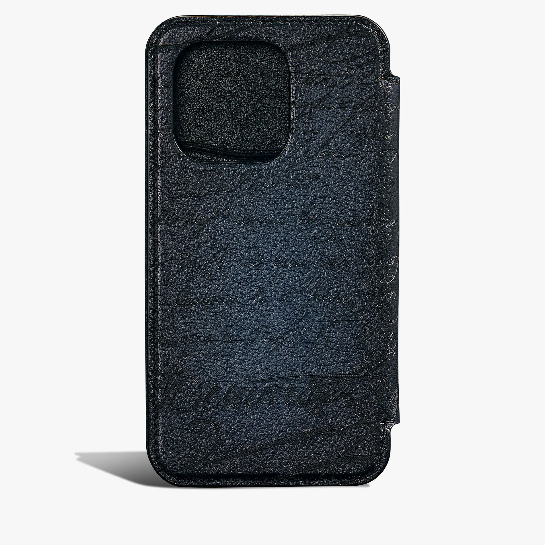 Berluti Étui iPhone 16 Pro Folio En Cuir Scritto | Housses & Étuis | Objets, High-tech & Lifestyle