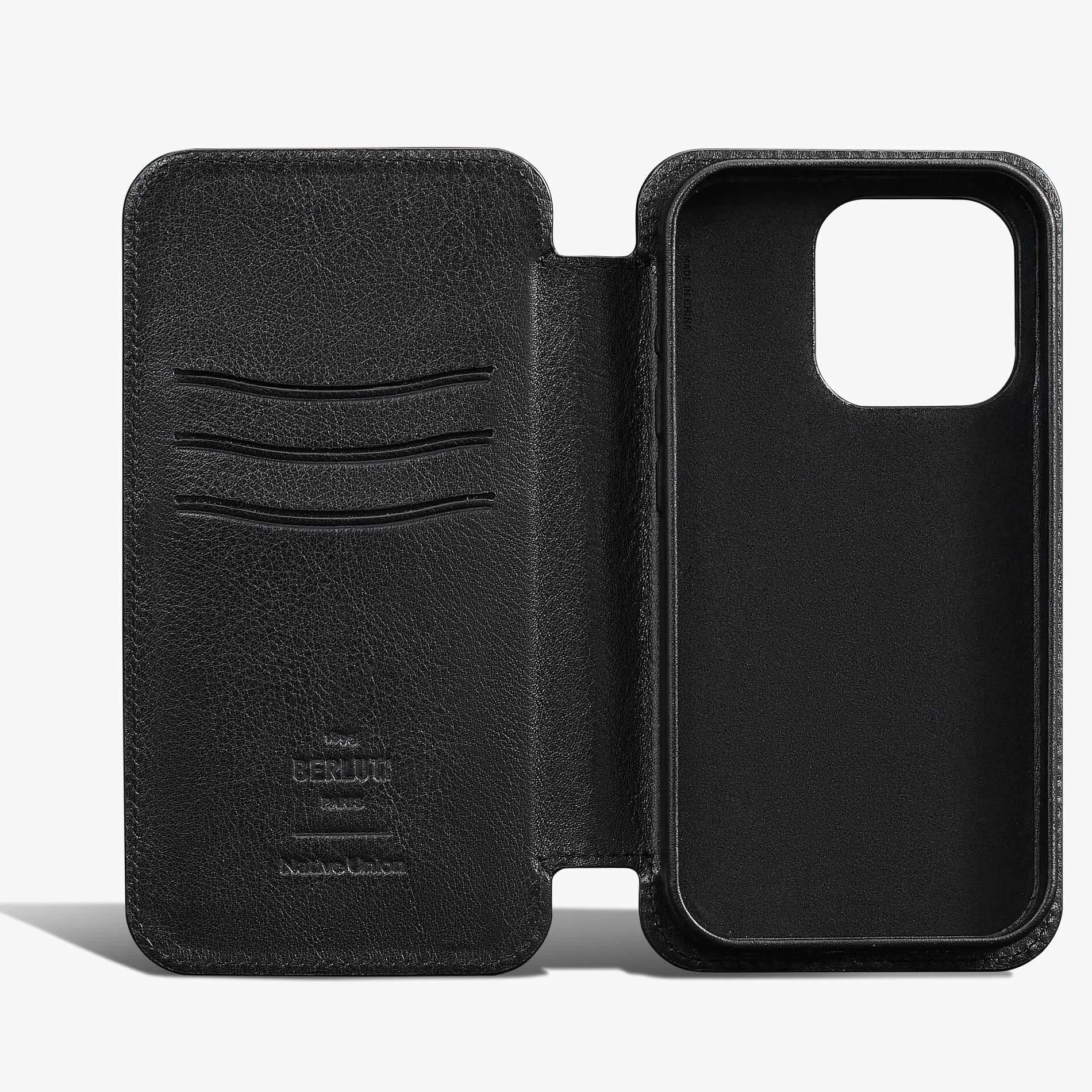 Berluti Étui iPhone 16 Pro Folio En Cuir Scritto | Housses & Étuis | Objets, High-tech & Lifestyle