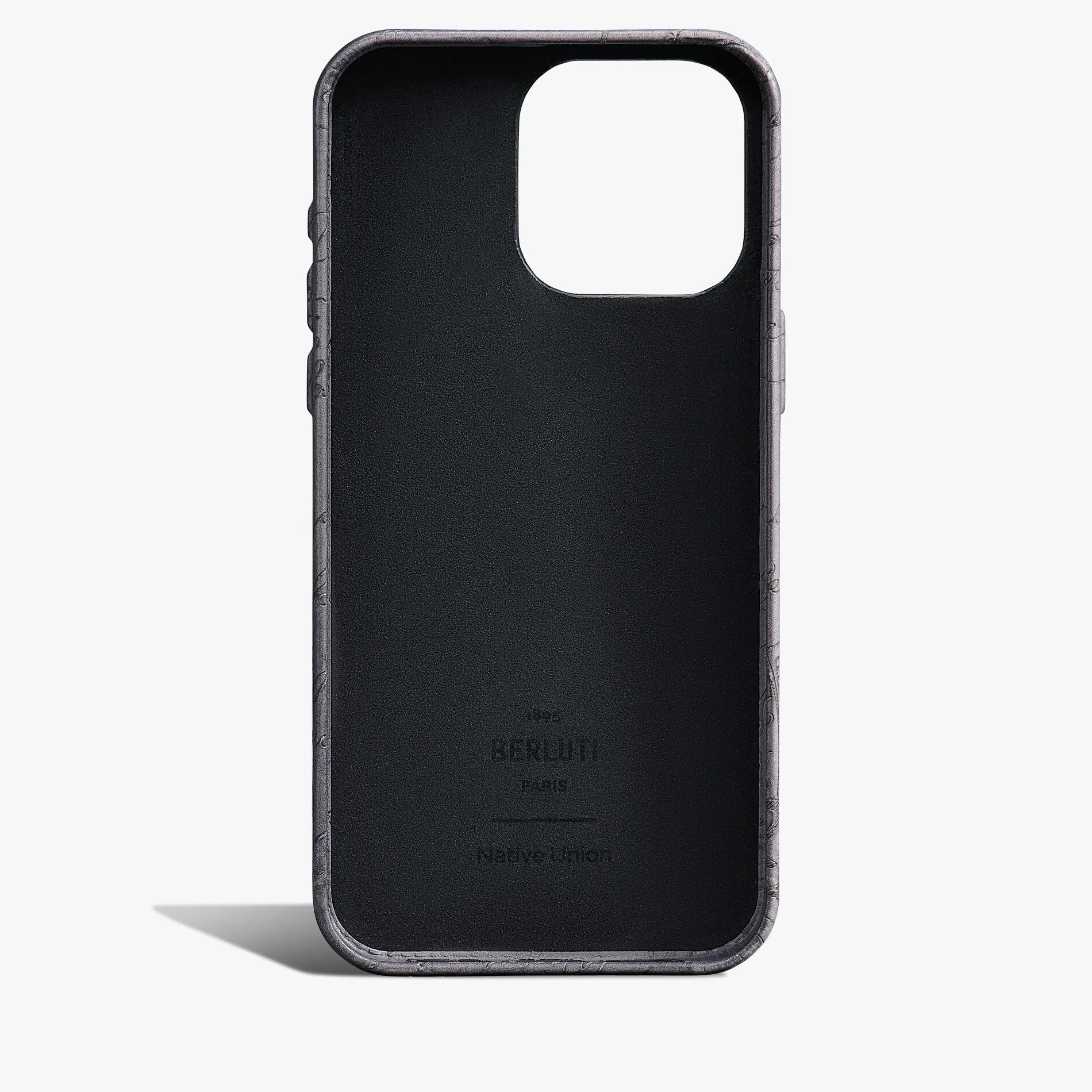 Berluti Étui iPhone 16 Pro Max En Cuir Scritto | Housses & Étuis | Objets, High-tech & Lifestyle