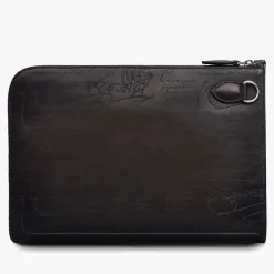 Berluti Pochette Nino Tgm En Cuir Scritto | Pochettes