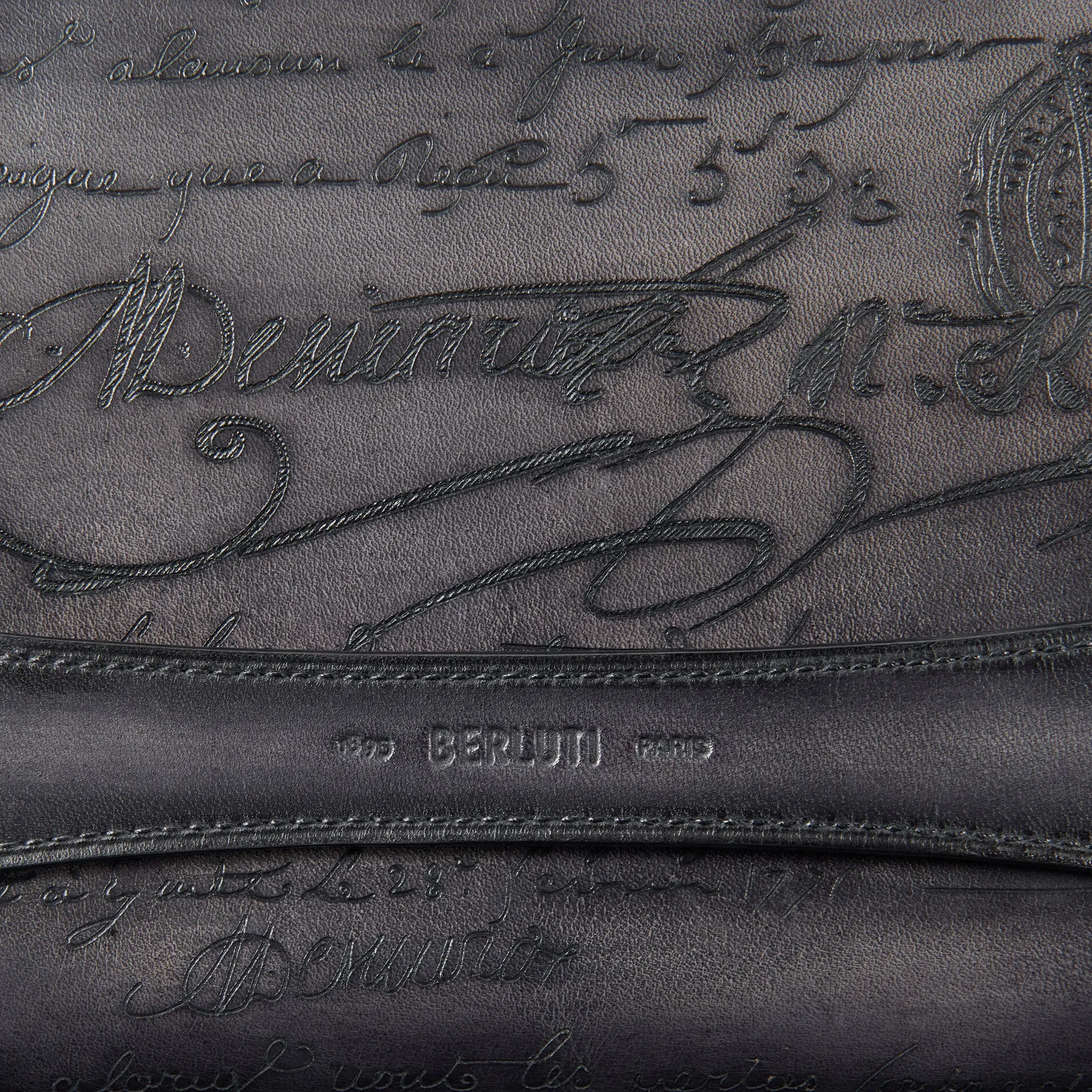 Berluti Pochette Zipp&eacute;e Tersio En Cuir Scritto | Pochettes | Portefeuilles