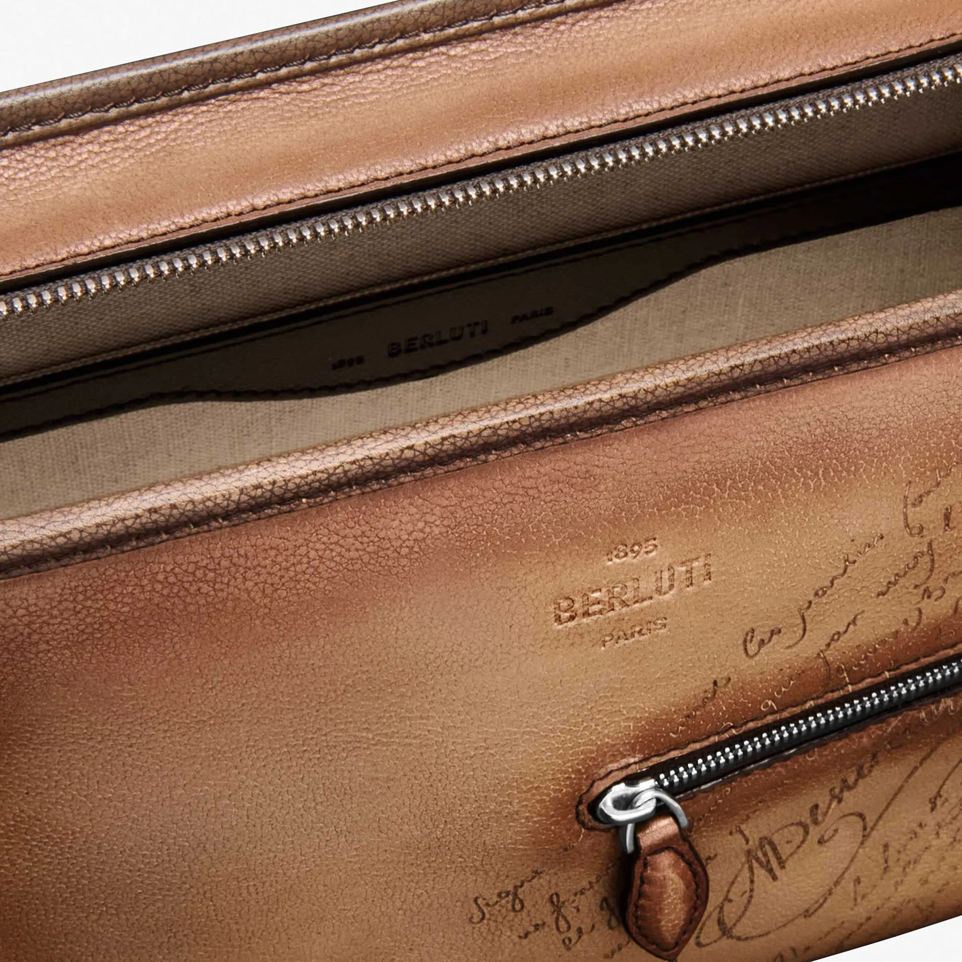 Berluti Sac Bandouli&egrave;re Journalier En Cuir Scritto | Sacs Bandoulière