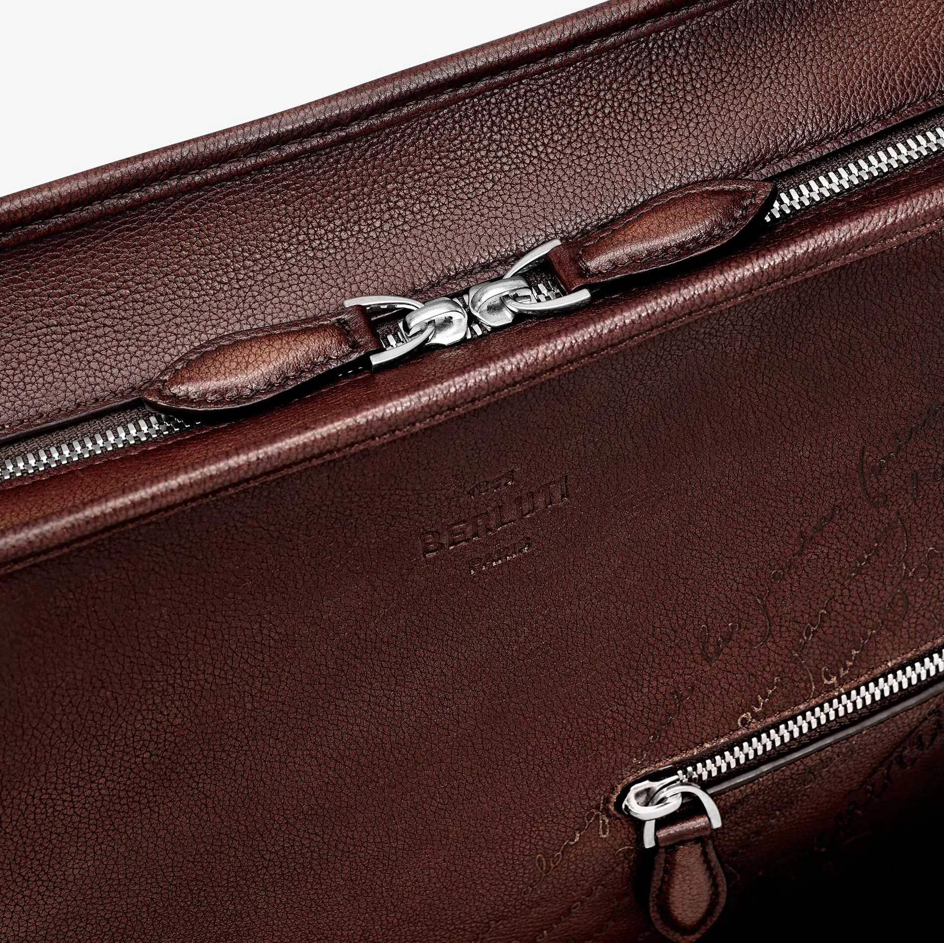 Berluti Sac Bandouli&egrave;re Journalier XL En Cuir Scritto | Sacs Bandoulière