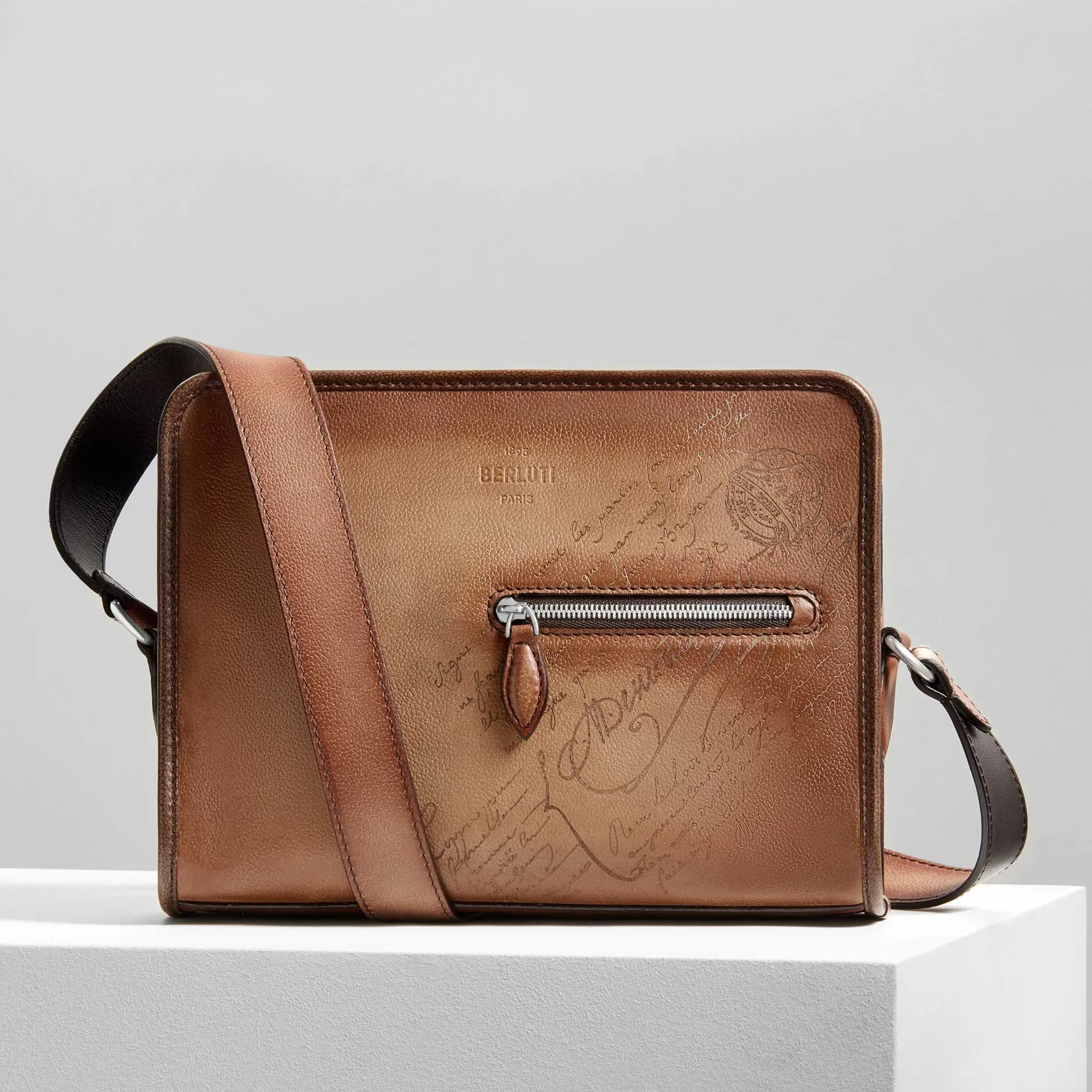 Berluti Sac Bandouli&egrave;re Journalier En Cuir Scritto | Sacs Bandoulière